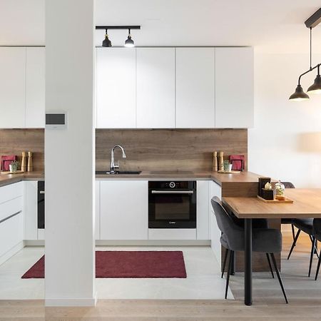 Stylish 2Bdr Apartment- Free Garage 萨格勒布 外观 照片