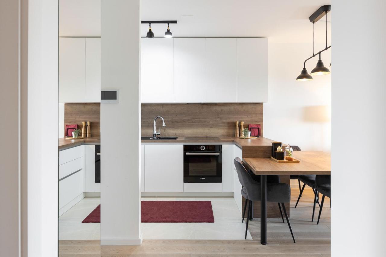 Stylish 2Bdr Apartment- Free Garage 萨格勒布 外观 照片