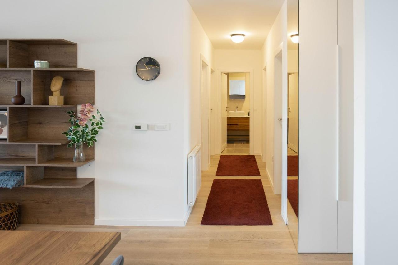 Stylish 2Bdr Apartment- Free Garage 萨格勒布 外观 照片