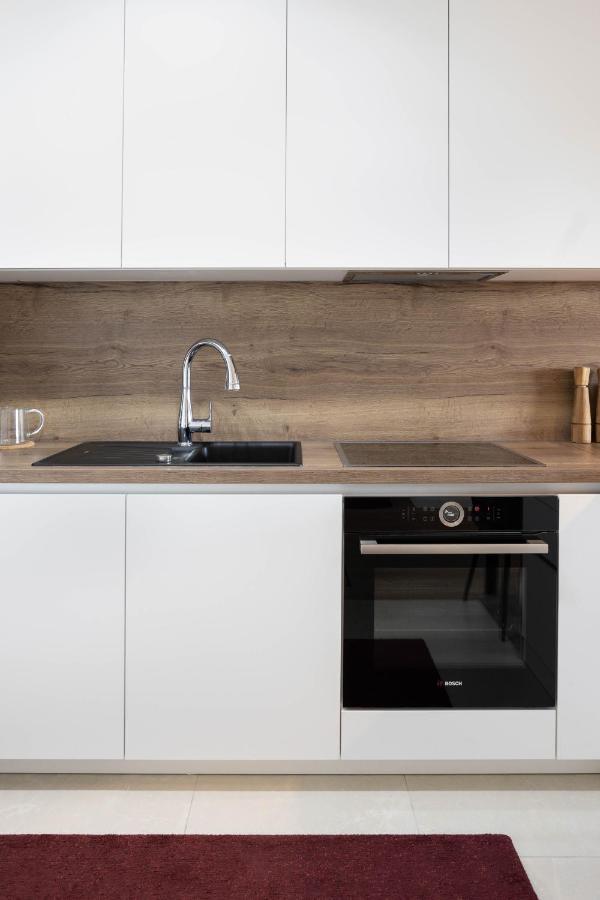Stylish 2Bdr Apartment- Free Garage 萨格勒布 外观 照片