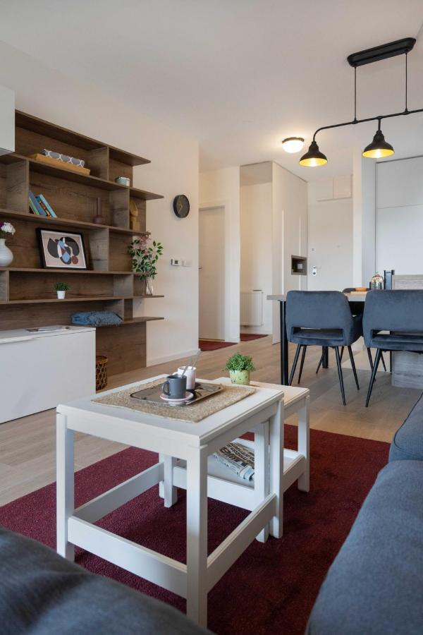 Stylish 2Bdr Apartment- Free Garage 萨格勒布 外观 照片